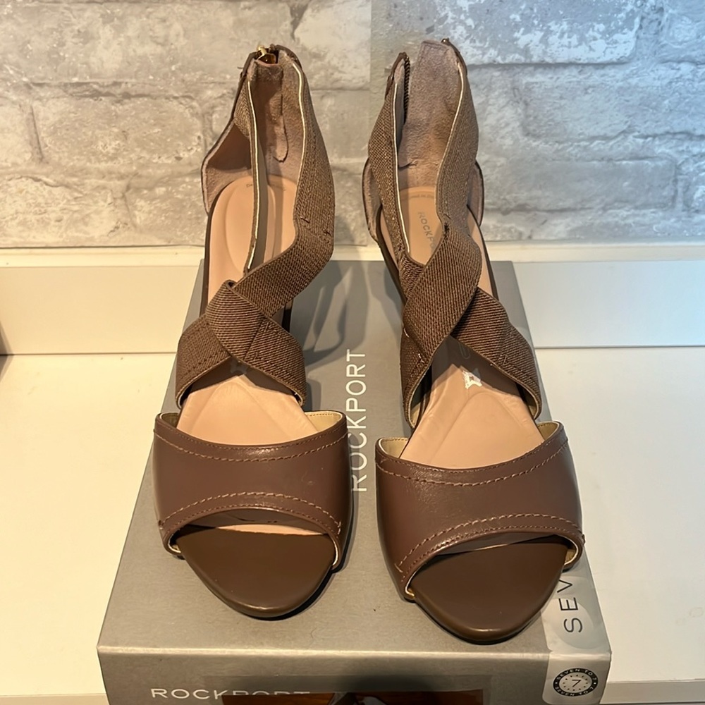 Rockport Cross Strap Heel Sz. 9